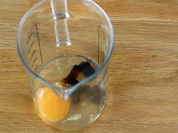 Enostavna domača majoneza - Priprava korak 1