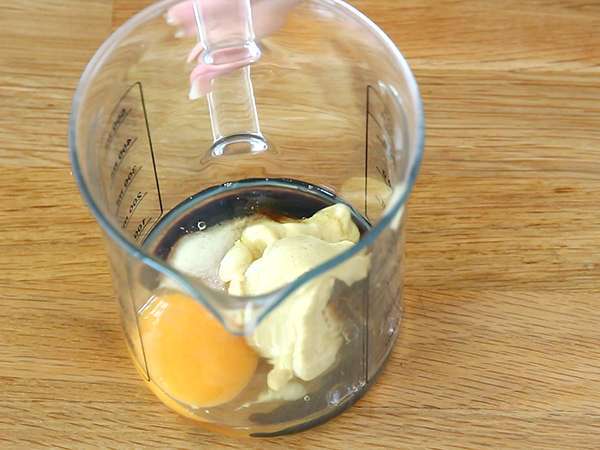 Enostavna domača majoneza - Priprava korak 2