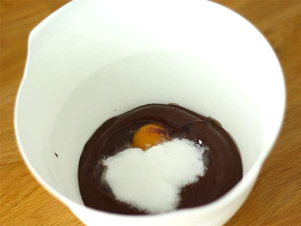 Čokoladna klobasa - Priprava korak 1