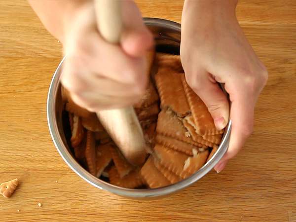 Čokoladna klobasa - Priprava korak 2