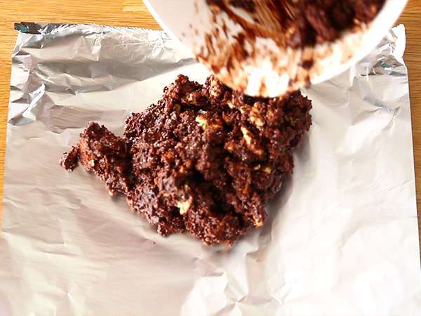 Čokoladna klobasa - Priprava korak 3