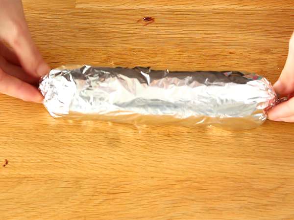 Čokoladna klobasa - Priprava korak 4