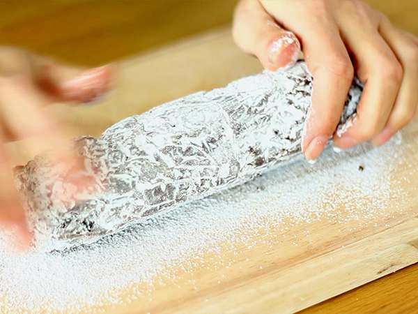 Čokoladna klobasa - Priprava korak 5