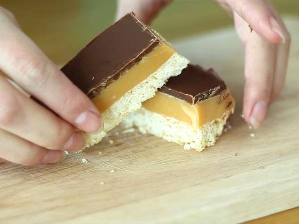 Domači Twix ali Shortbread Millionaire - Priprava korak 7