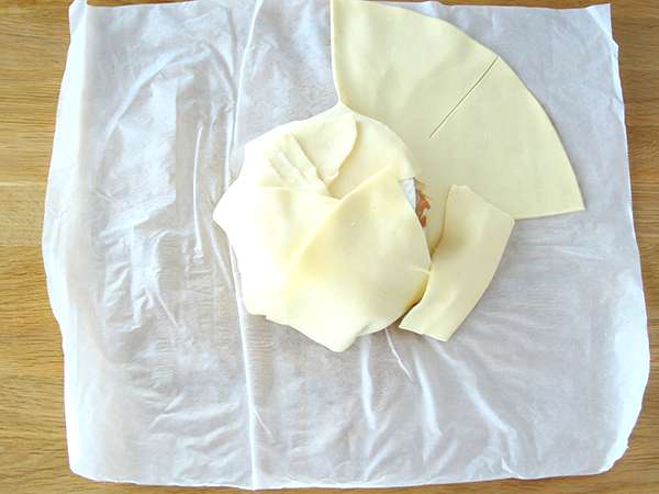 Šunka in čebula Camembert iz listnatega testa - Priprava korak 3
