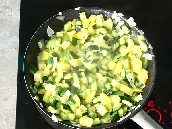 Veganska pastirska pita z bučkami in tofujem - Priprava korak 4