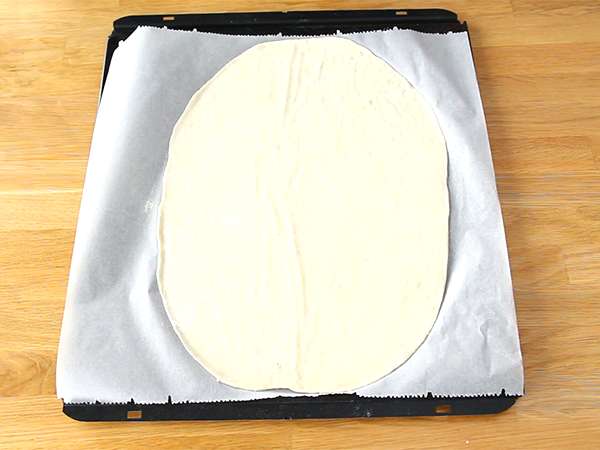 Flammekueche, alzaški flambirani kolač - Priprava korak 1