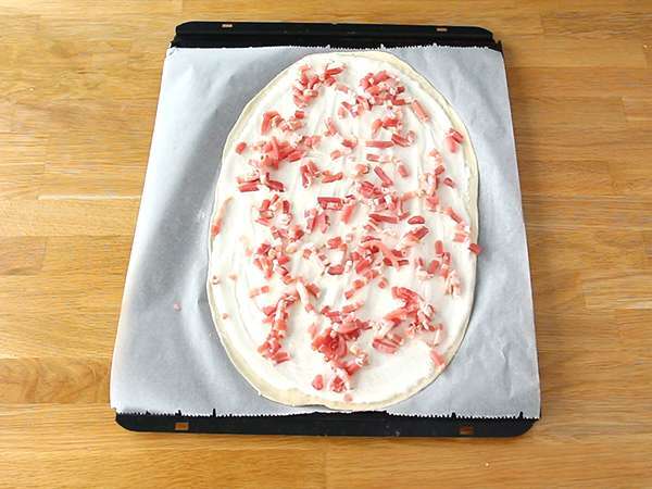 Flammekueche, alzaški flambirani kolač - Priprava korak 3