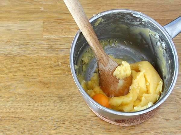 Pecivo choux brez glutena - Priprava korak 3