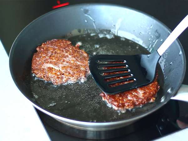 Vegetarijanski burger z rdečim fižolom - Priprava korak 4