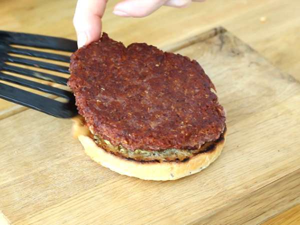 Vegetarijanski burger z rdečim fižolom - Priprava korak 7