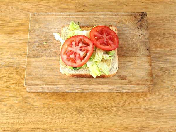 Klubski sendvič z jajcem - Priprava korak 1