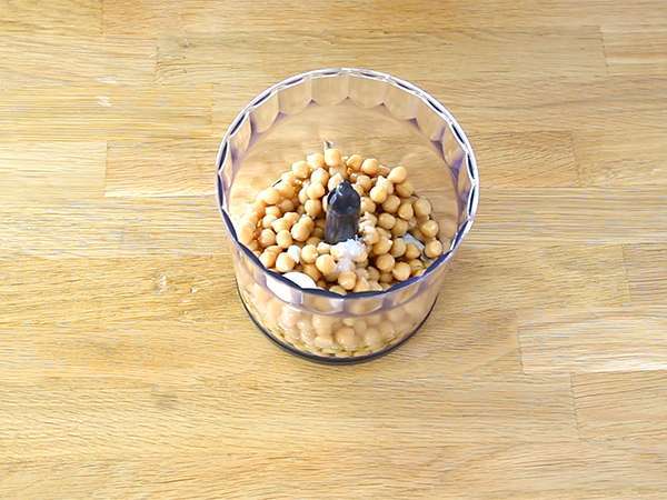 Kremni libanonski humus - Priprava korak 1