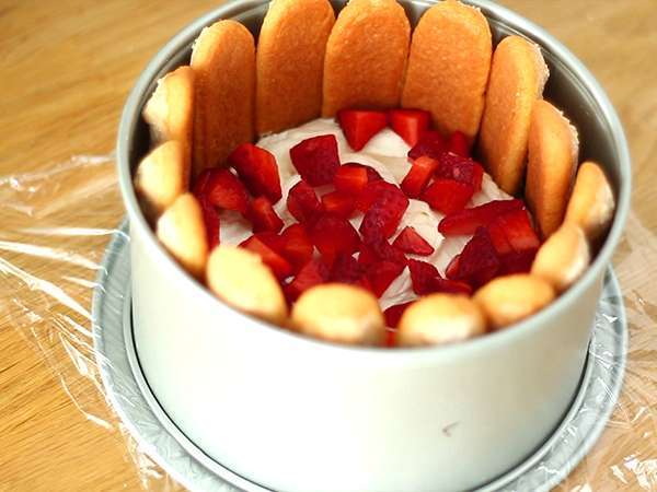 Hitro in enostavno jagodno pecivo - Priprava korak 4