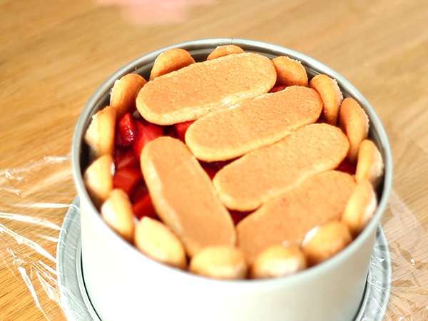 Hitro in enostavno jagodno pecivo - Priprava korak 5