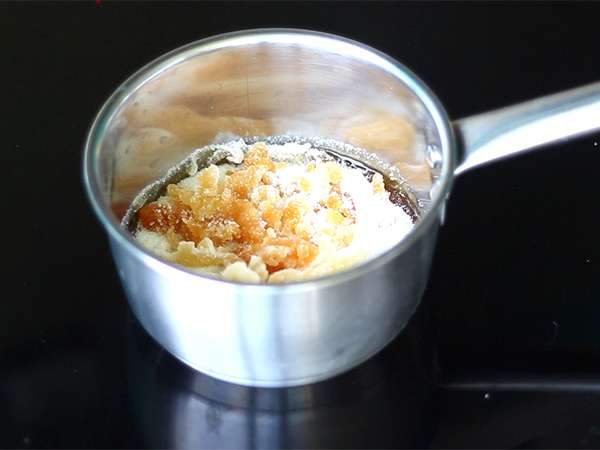 Karameliziran češnjev paradižnik s sezamovimi semeni ali ljubezenski paradižnik - Priprava korak 1