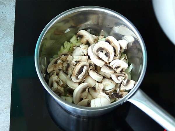 Rižota s kvinojo in gobami - Priprava korak 1
