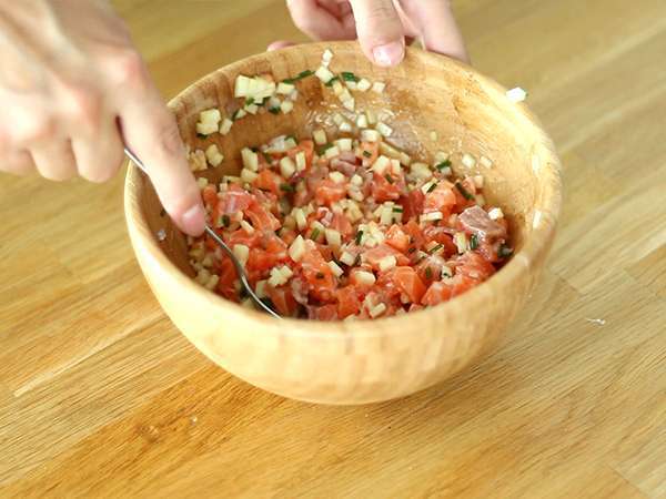 Tartare iz svežega lososa in zelenega jabolka - Priprava korak 3