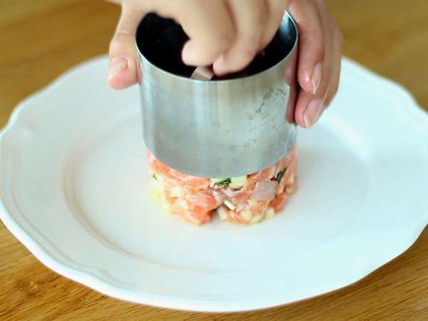 Tartare iz svežega lososa in zelenega jabolka - Priprava korak 4