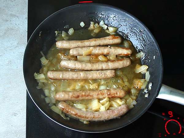 Klobase v belem vinu - Priprava korak 3