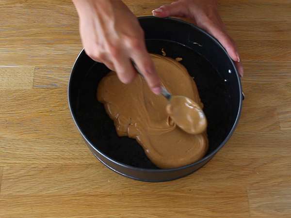 Arašidovo maslo in Oreo piškotni brownie - Priprava korak 3