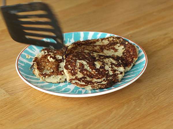 Hitre palačinke brez glutena (banane + jajca) - Priprava korak 4