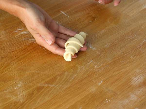 Rogljički s kondenziranim mlekom - Priprava korak 5