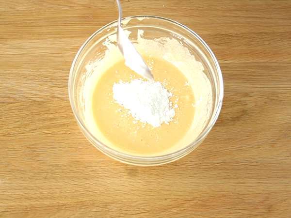 Hitre in enostavne sladice z vanilijevo kremo - Priprava korak 2