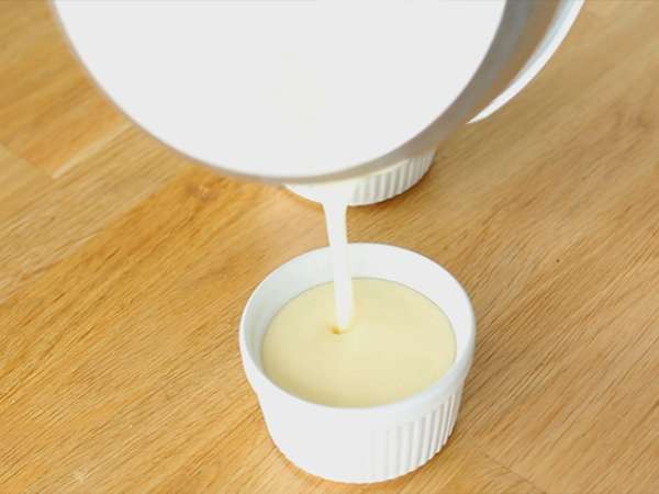 Hitre in enostavne sladice z vanilijevo kremo - Priprava korak 4