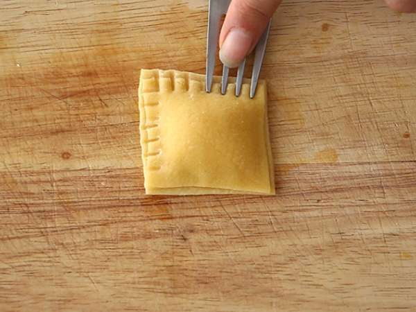 Ricotta ravioli, recept korak za korakom - Priprava korak 7