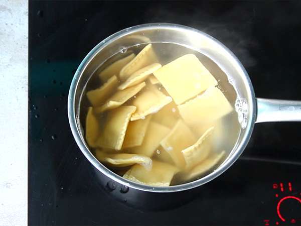 Ricotta ravioli, recept korak za korakom - Priprava korak 8