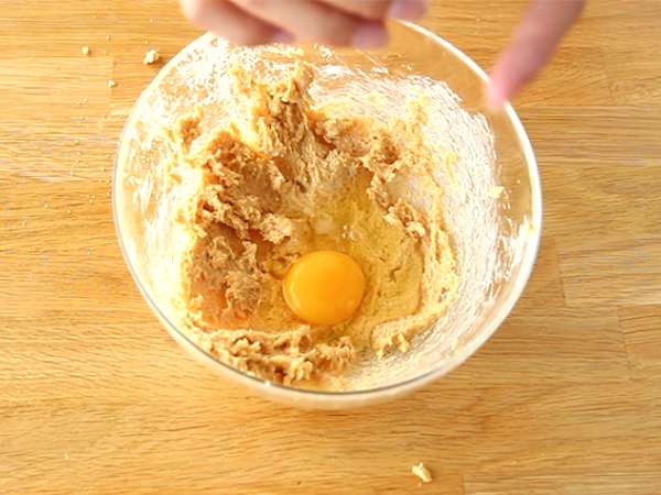 Torta s piškoti in browniji je kot nalašč za prigrizek! - Priprava korak 1