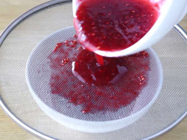 Kako pripravim domači sadni coulis? - Priprava korak 1