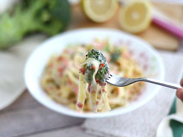 Testenine iz enega lonca - Tagliatelle z lososom in brokolijem - Priprava korak 4