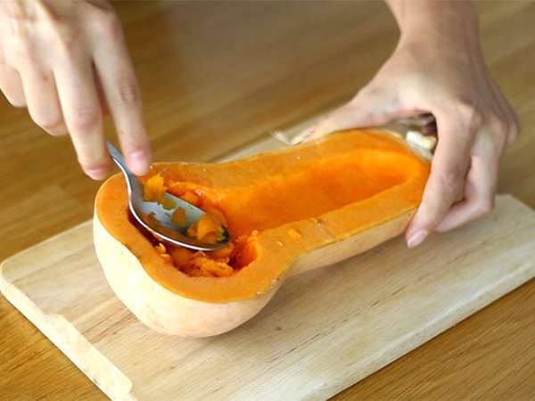 Courgiflette - motovilec v slogu tartiflette - Priprava korak 1