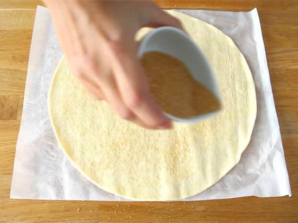 Hitro in enostavno listnato testo dlani - Priprava korak 1