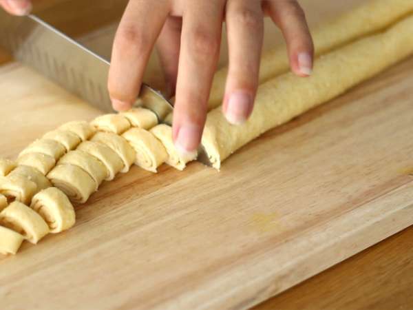 Hitro in enostavno listnato testo dlani - Priprava korak 4