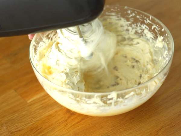 Bela čokolada z malinami - Priprava korak 8