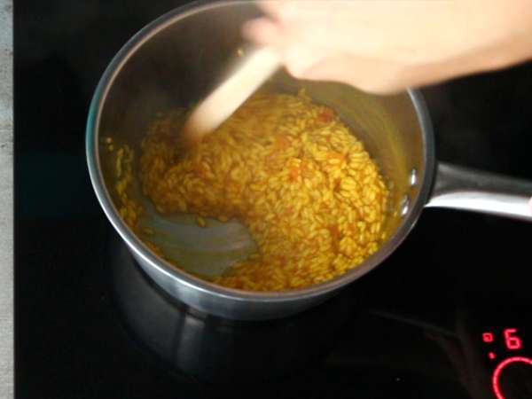 Rižota iz pokrovač z žafranom - Priprava korak 3