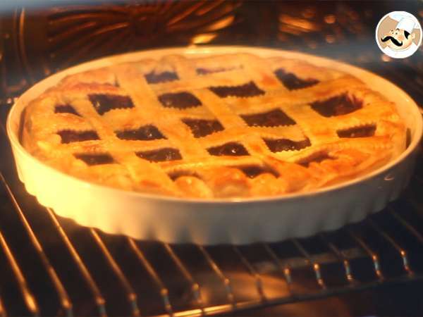 Torta iz listnatega testa s češnjami - Priprava korak 6