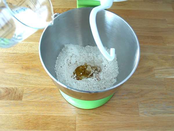 Banh Bao, majhne parne žemljice - Priprava korak 1