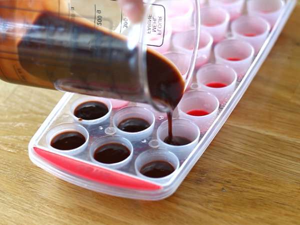 Torta z dvojnim okusom čokolade/vanilije s čokoladnim središčem - Priprava korak 2