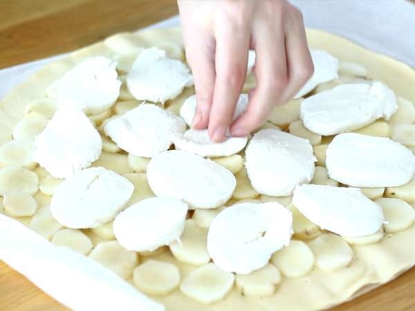 Torta iz listnatega testa z jeruzalemskimi artičokami - Priprava korak 3