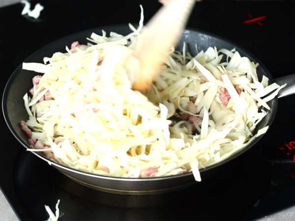 Belo zelje s slanino - Priprava korak 2