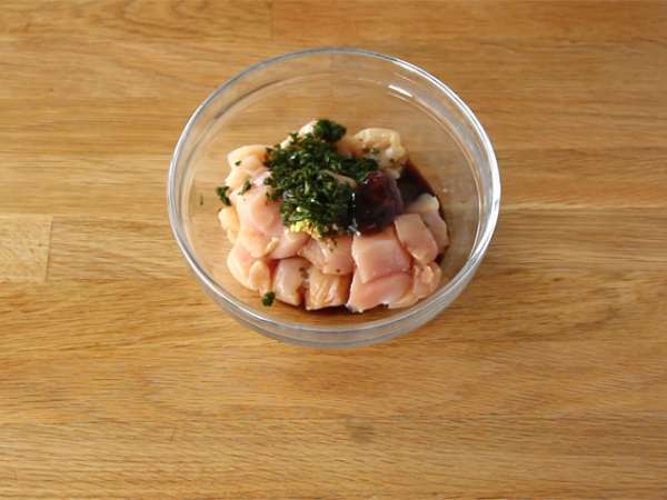 Chow mein (chao men), kitajski rezanci s piščancem in zelenjavo - Priprava korak 1