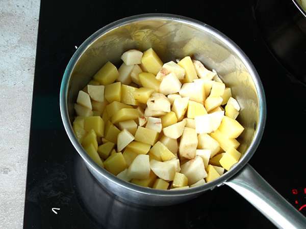 Juha iz topinamburja, krompirja in slanine - Priprava korak 1