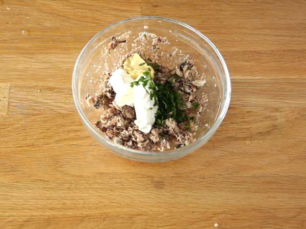 Hitre in enostavne rilletke iz sardel - Priprava korak 3