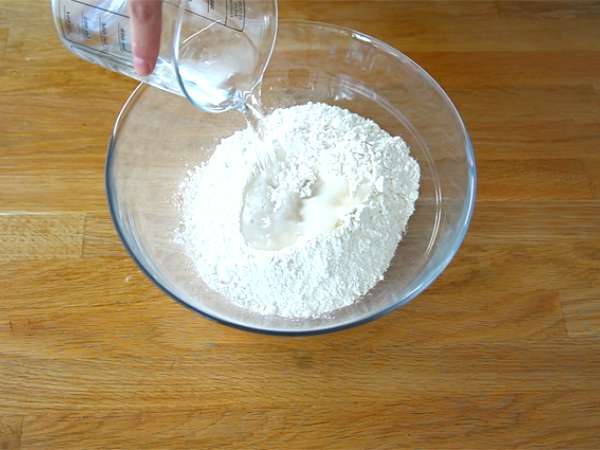 Ekspresne kruhove palčke brez gnetenja - Priprava korak 1