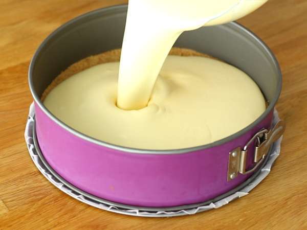 Bela čokolada z malinami bavarois (koraki in video) - Priprava korak 7