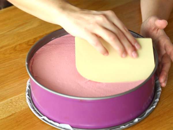 Bela čokolada z malinami bavarois (koraki in video) - Priprava korak 11